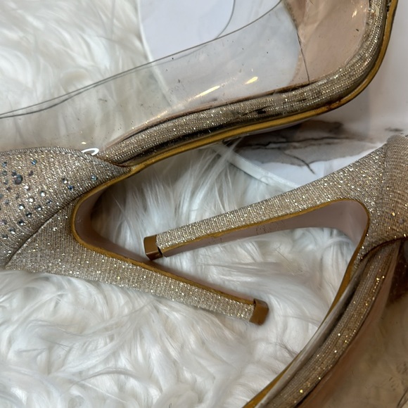 GUC Chase & Chloe Janie Gold Rhinestone See-Through Closed Toe Heels, 10M - Picture 11 of 14